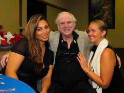 BB 13 JACK AND HIS GIRLS